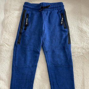 H & M JOGGER BOY'S SIZE 5 - 6 yrs